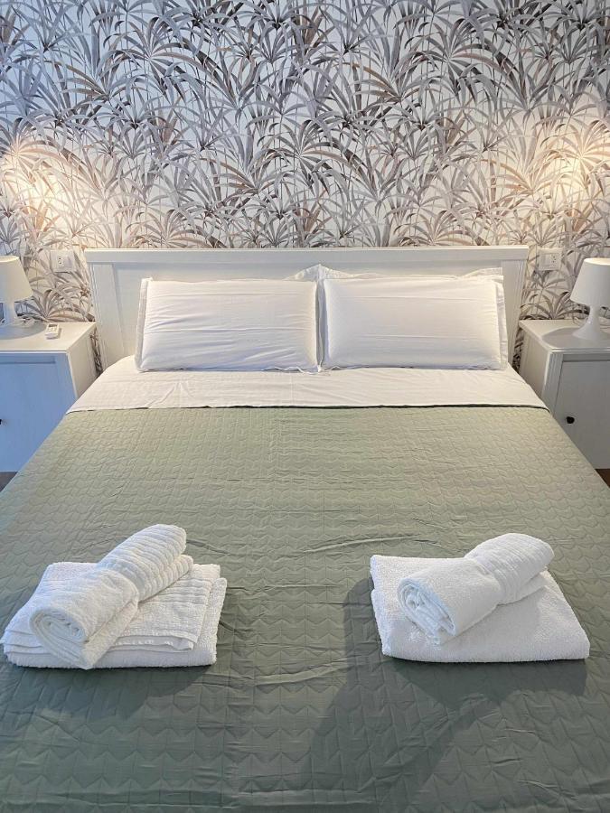 Apartamento Bajo Con Piscina Macarella Cala'N Blanes  Zewnętrze zdjęcie