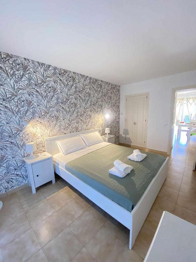 Apartamento Bajo Con Piscina Macarella Cala'N Blanes  Zewnętrze zdjęcie