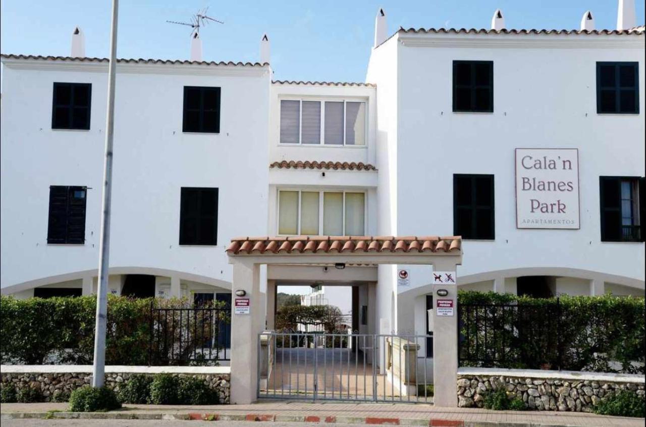 Apartamento Bajo Con Piscina Macarella Cala'N Blanes  Zewnętrze zdjęcie